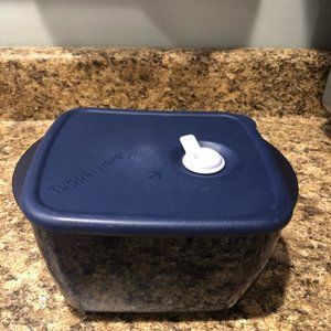 Tupperware Vent N Serve 6.25 cups